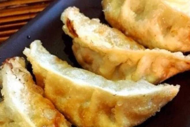 A2. Deep Fry Dumplings (6pcs) (炸饺子)